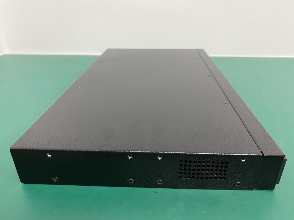 NEW MRV LX-4032T-102AC 32-Port Console Server