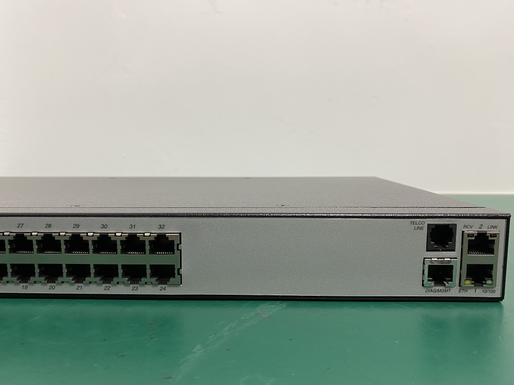 NEW MRV LX-4032T-102AC 32-Port Console Server