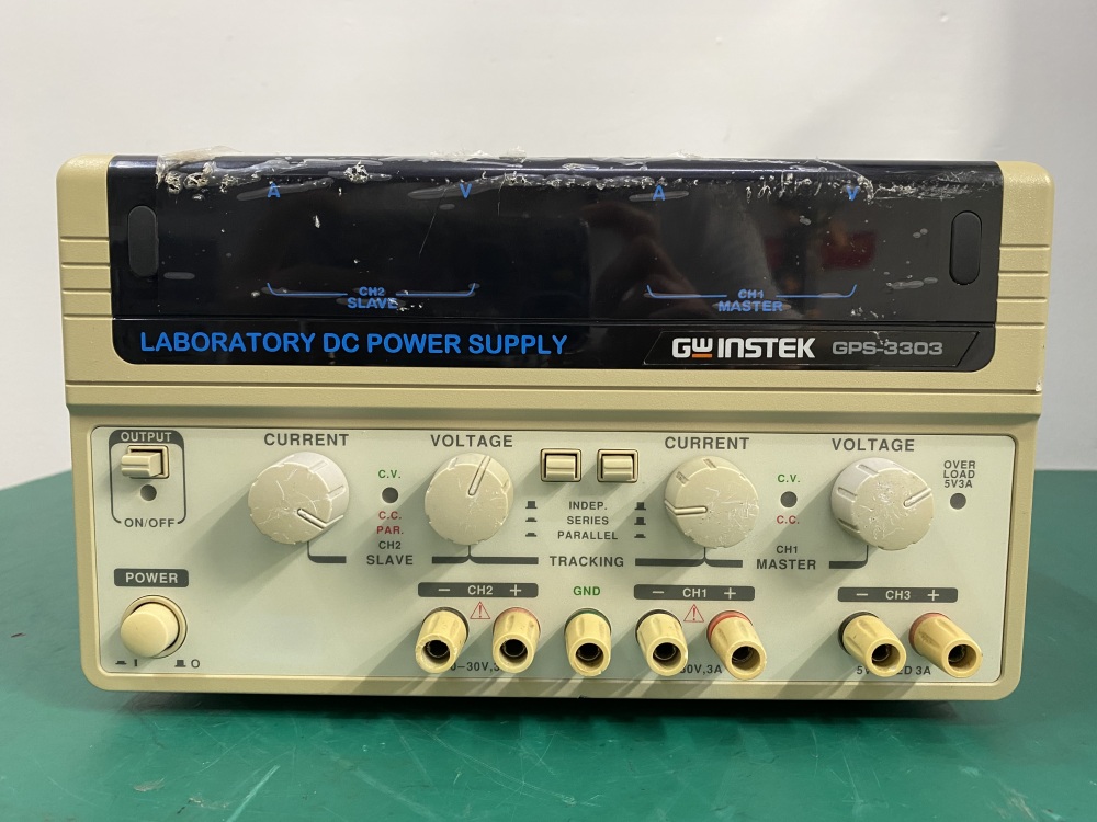 GW Instek 2-Channel Laboratory DC Power Supply GPS-3303 For Parts -1