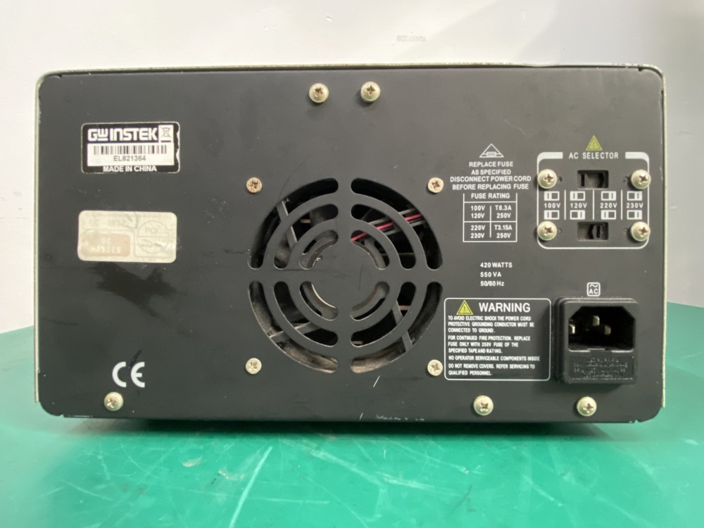 GW Instek 2-Channel Laboratory DC Power Supply GPS-3303 For Parts -1