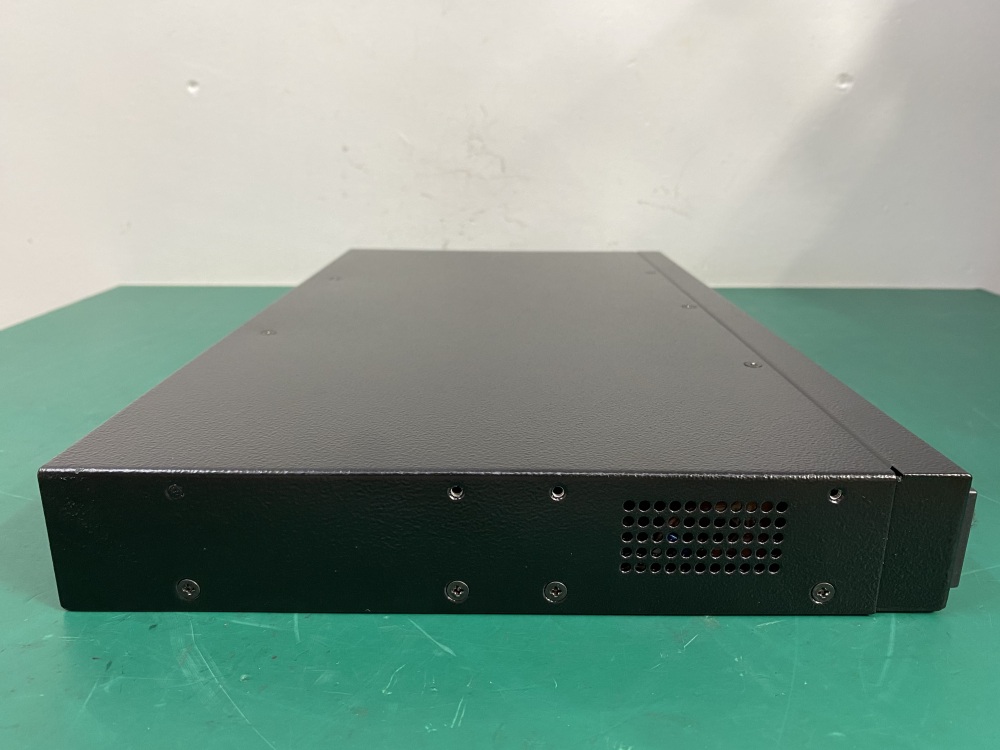NEW MRV LX-4048T-002AC 48-Port Console Server