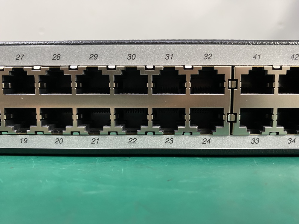 NEW MRV LX-4048T-002AC 48-Port Console Server