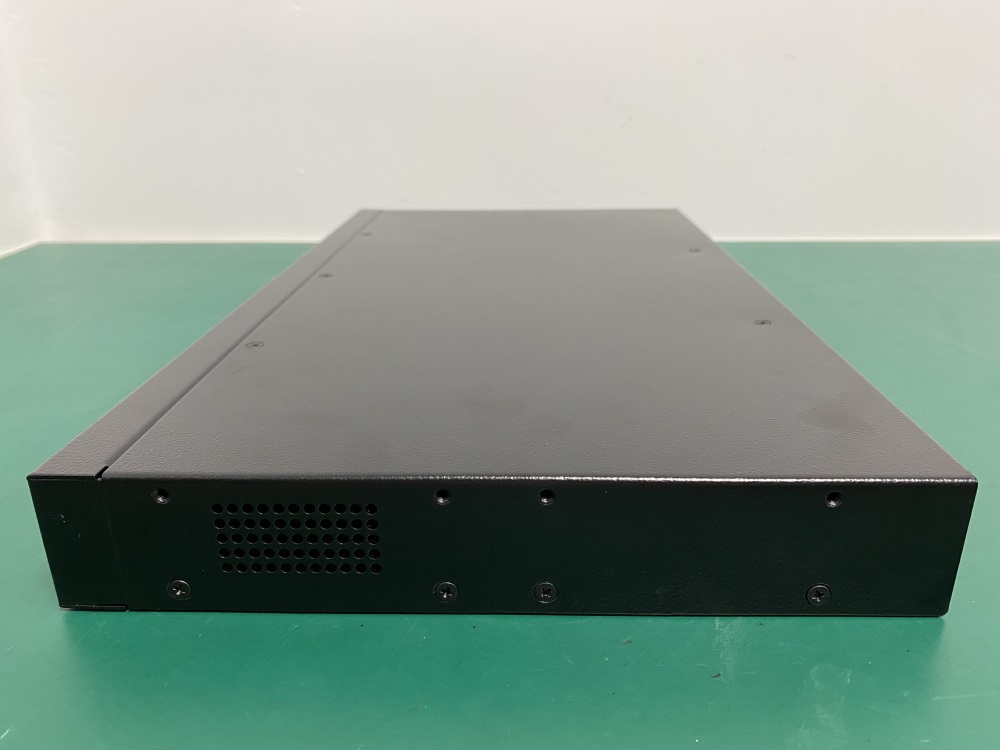 NEW MRV LX-4016T-002AC 16-Port Console Server