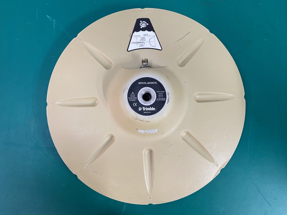 Trimble Zephyr Geodetic GPS GNSS L5 GLONASS Base Antenna P/N: 41249-00 DC 4244