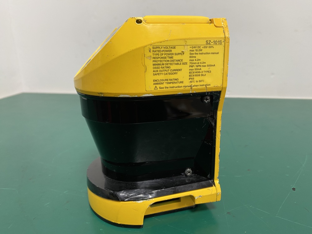 KEYENCE SAFETY LASER SCANNER IS-053M 24V DC