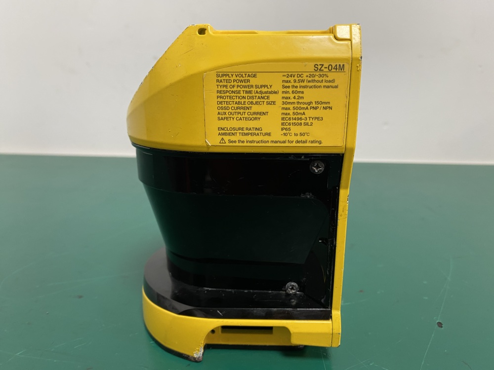 KEYENCE SAFETY LASER SCANNER SZ-04M 24V DC