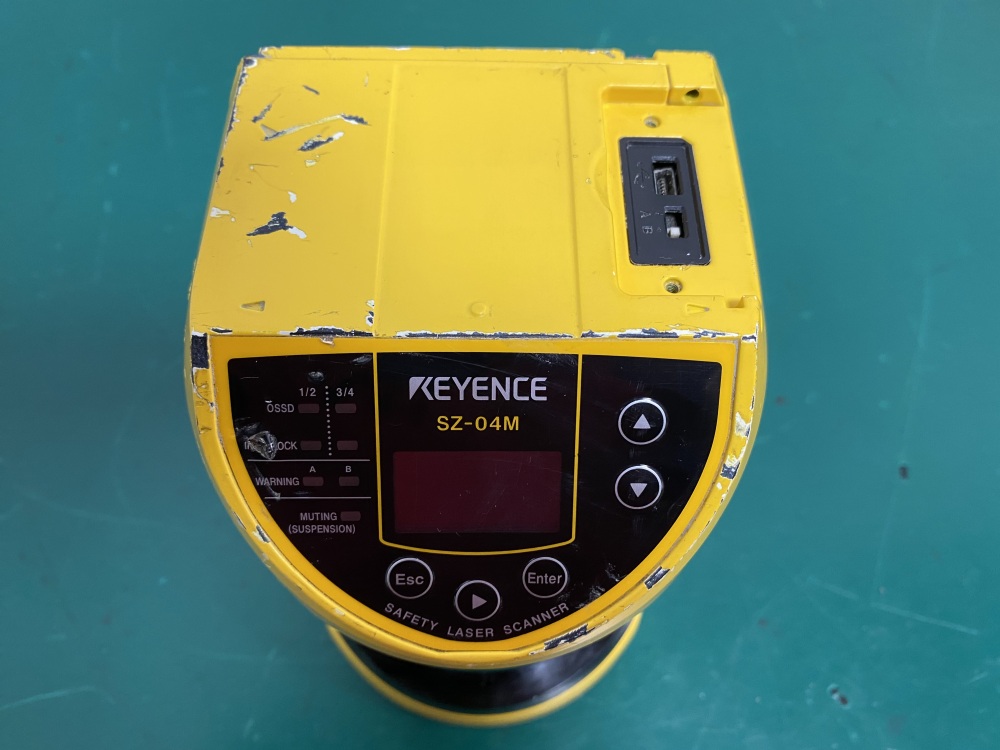 KEYENCE SAFETY LASER SCANNER SZ-04M 24V DC