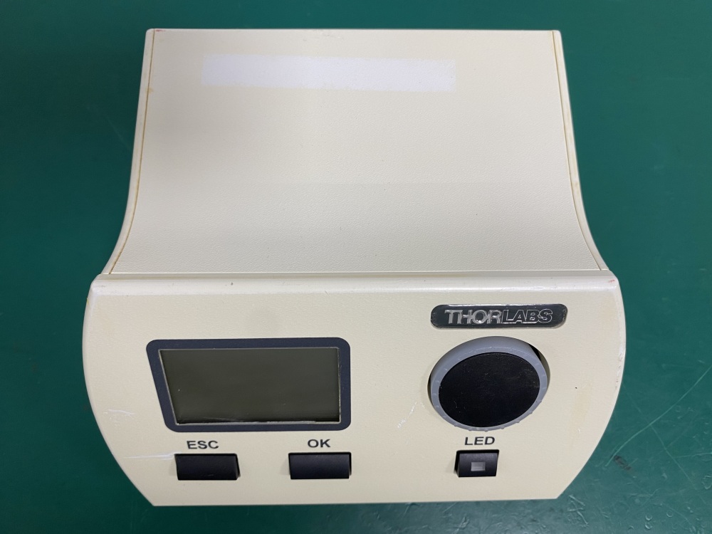 Thorlabs DC2100 LED controller -8