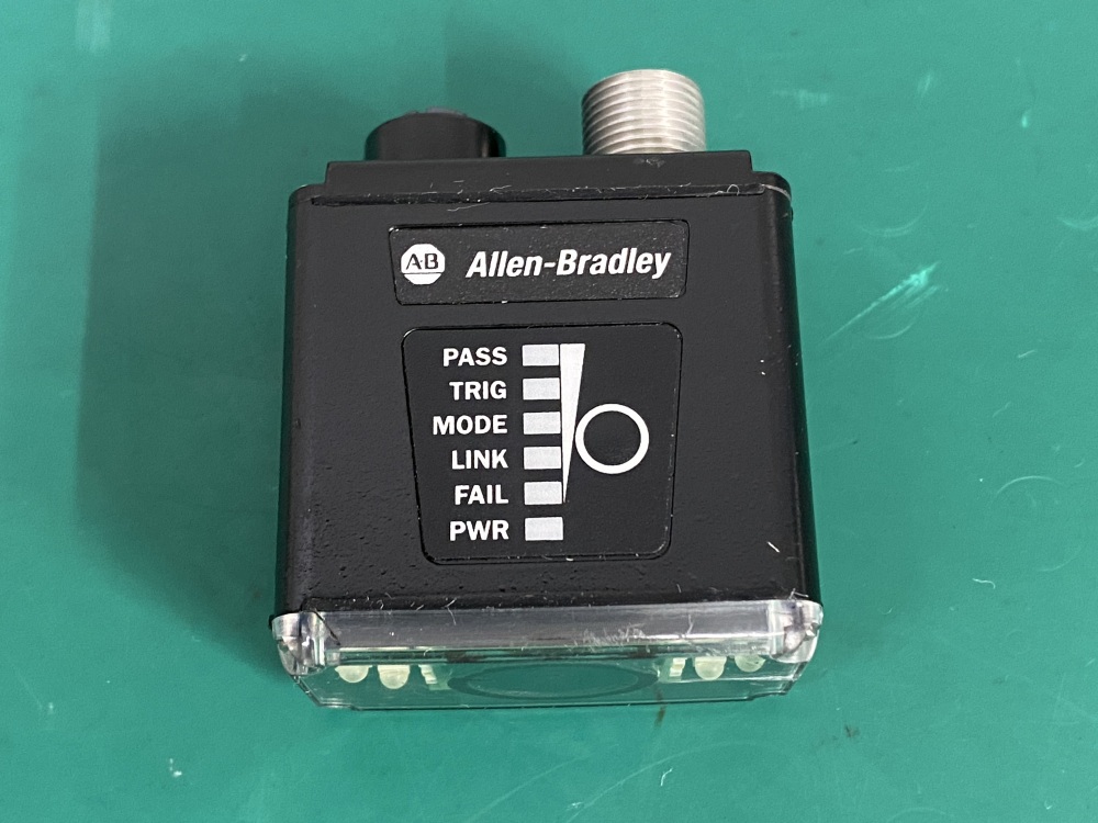 Allen-Bradley Barcode Scanner Reader CAT 48CR-CB16R400-E8 A   -2
