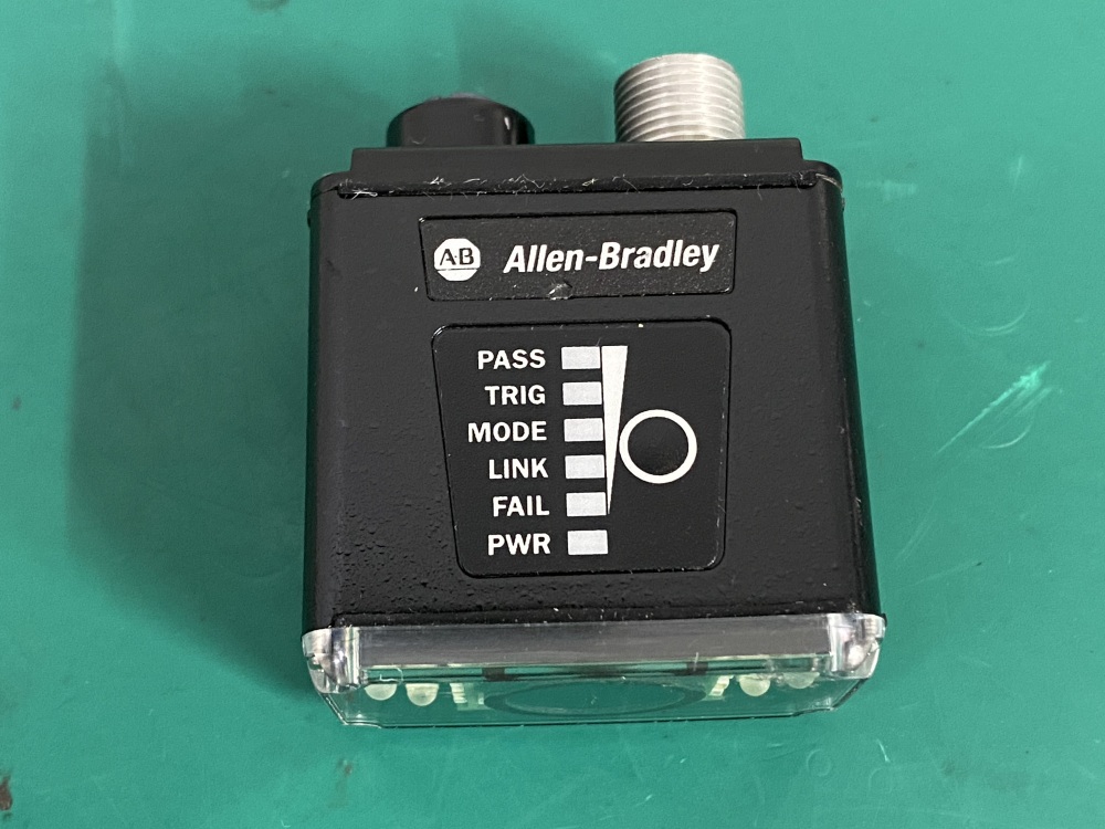 Allen-Bradley Barcode Scanner Reader CAT 48CR-CB16R400-E8 A   -3