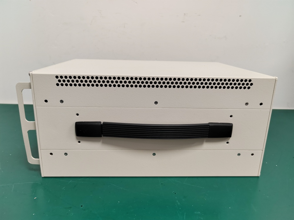 National Instruments PXI-1000B