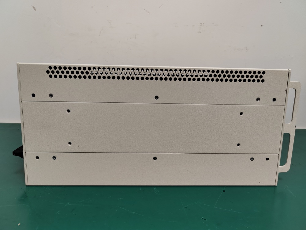 National Instruments PXI-1000B