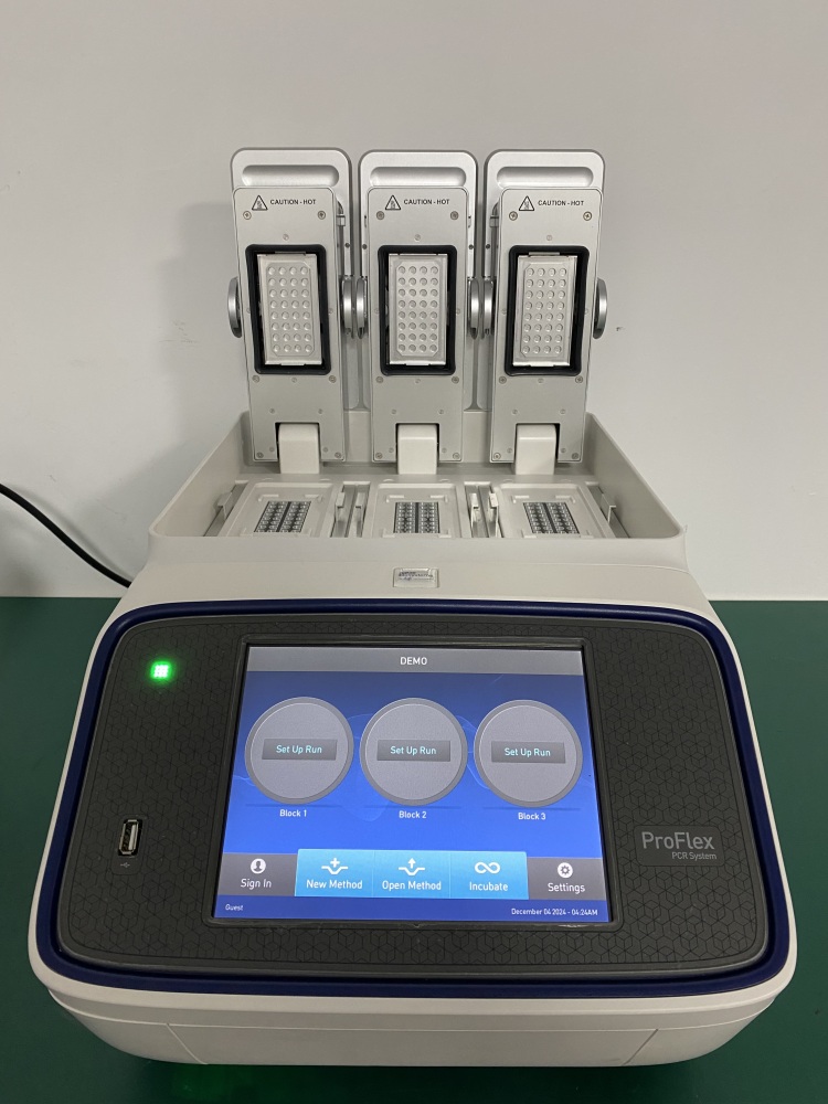Applied Biosystems ProFlex™ Base 3 x 32-well PCR System, Working Good