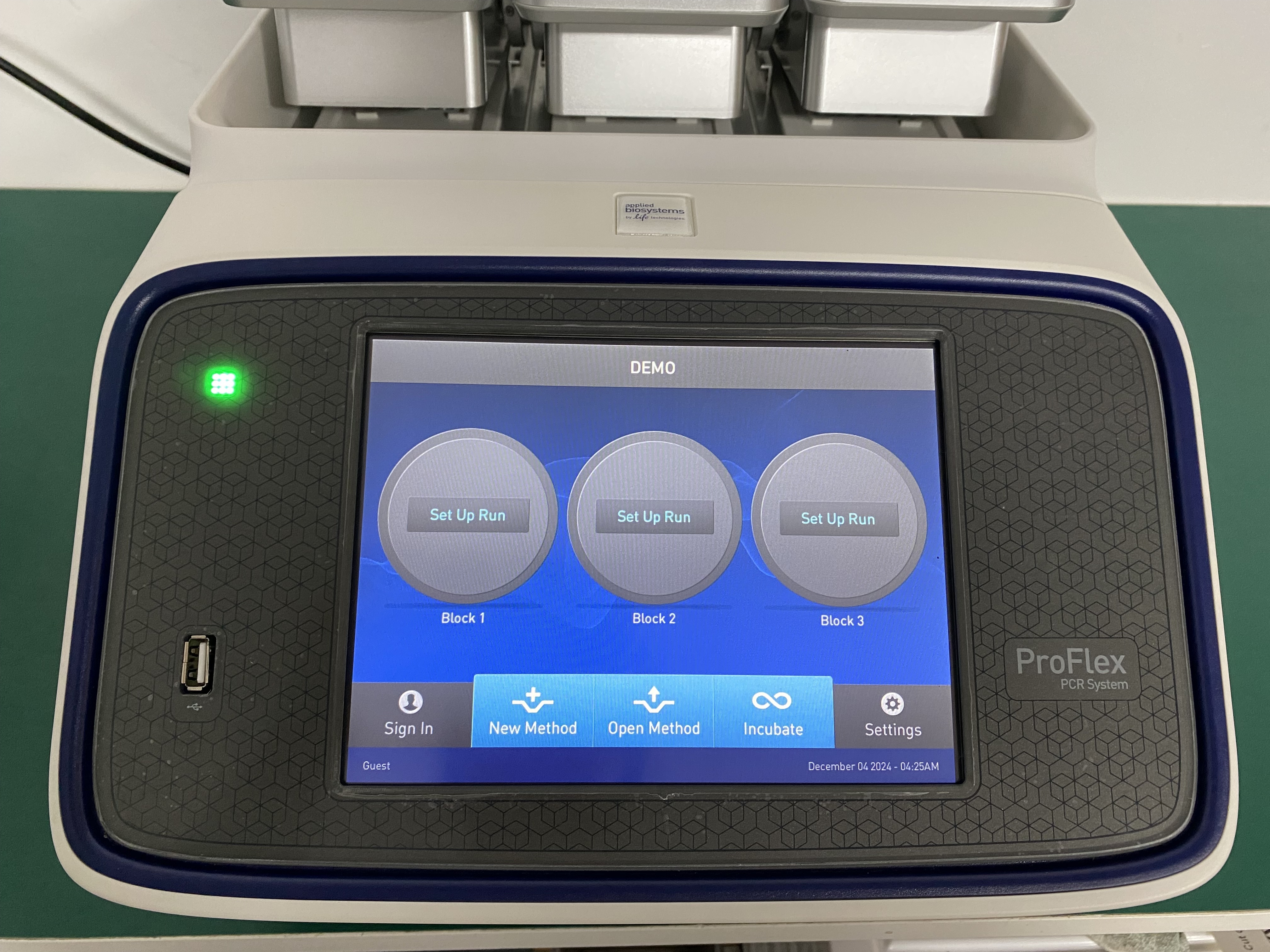 Applied Biosystems ProFlex™ Base 3 x 32-well PCR System, Working Good