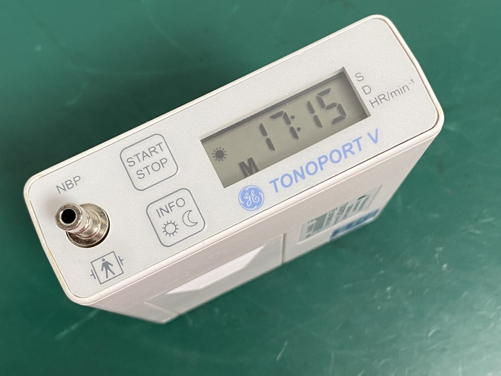 GE Tonoport V Ambulatory Blood Pressure System -27