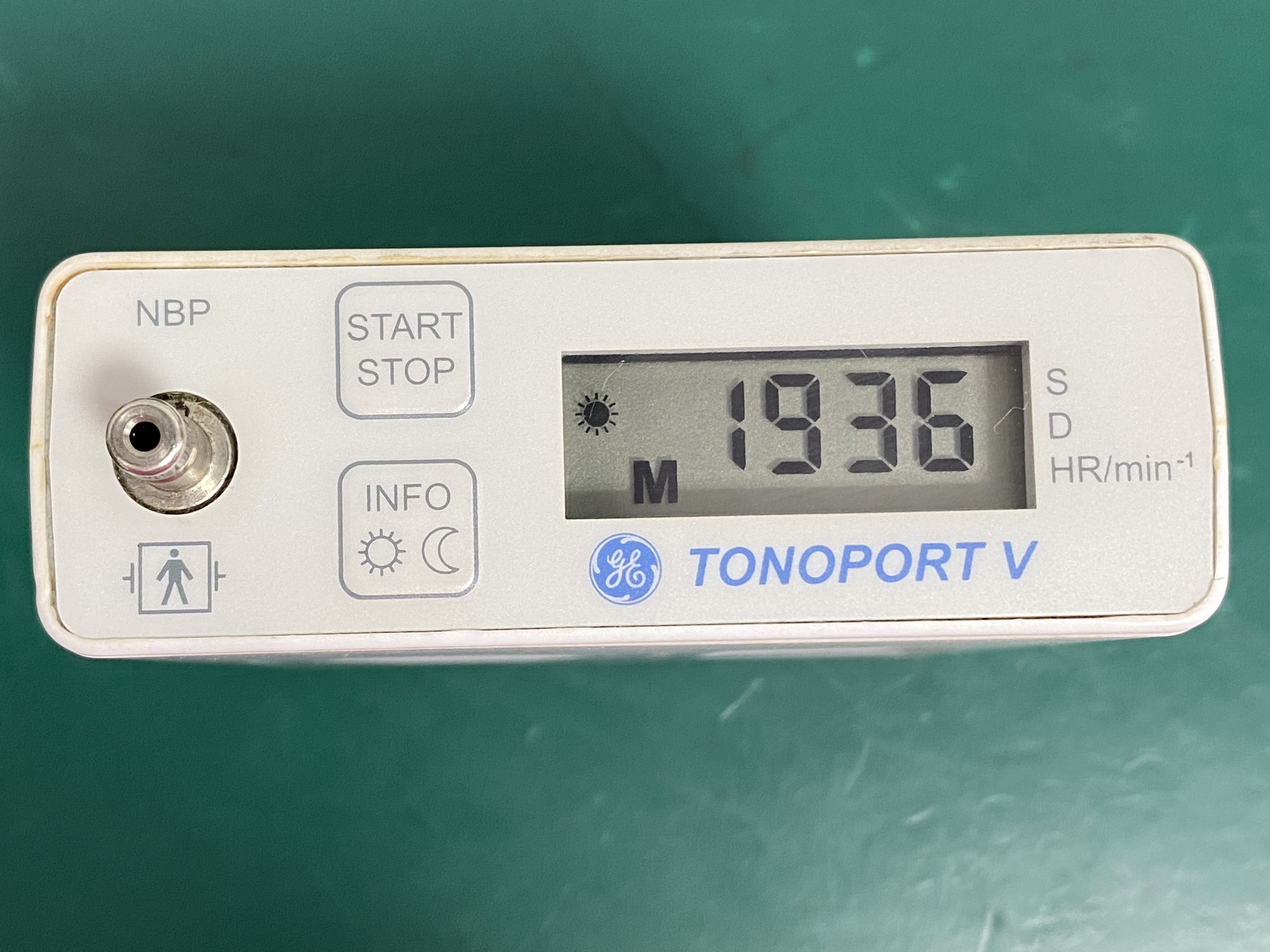 GE Tonoport V Ambulatory Blood Pressure System -29