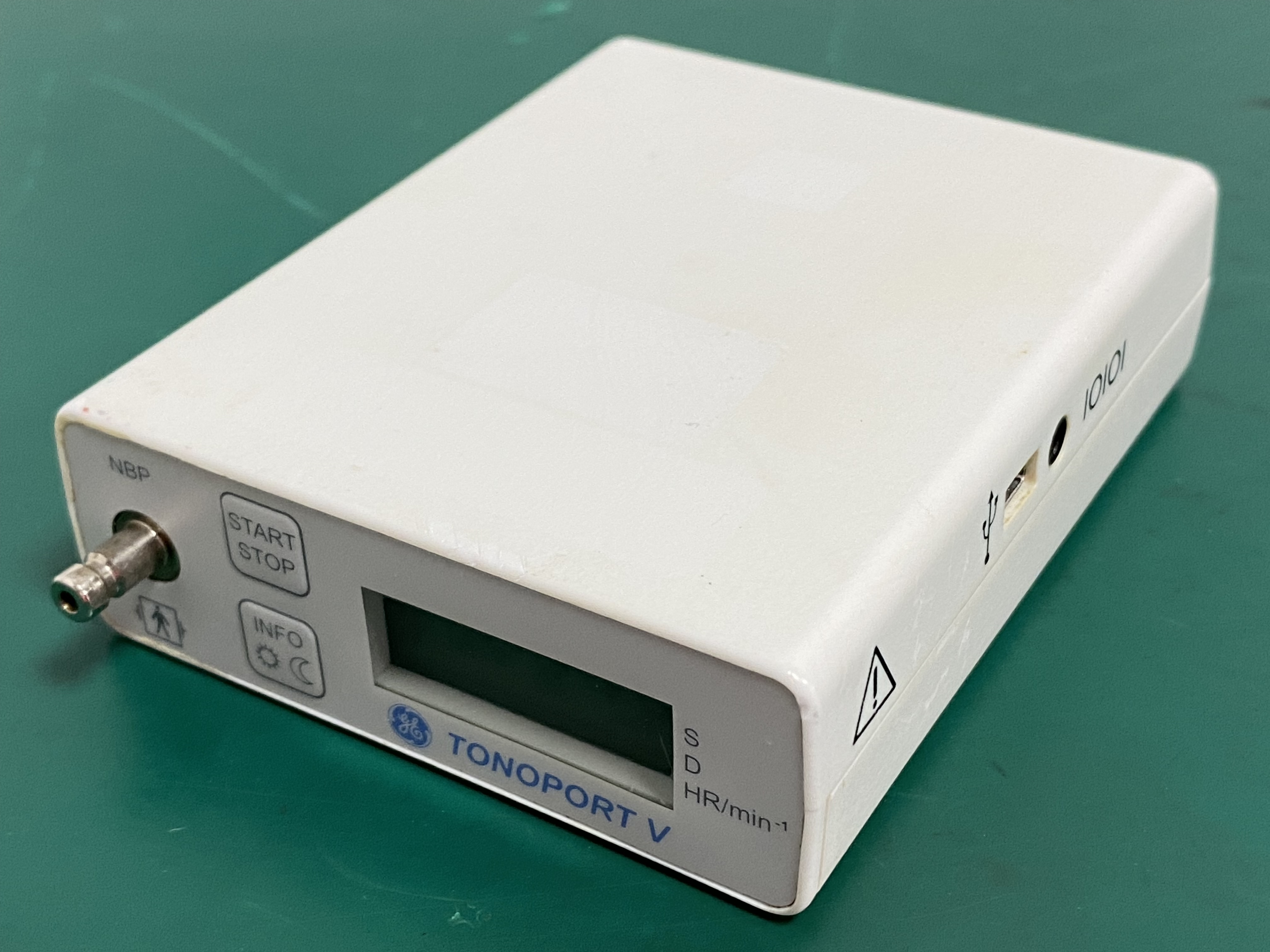 GE Tonoport V Ambulatory Blood Pressure System -30