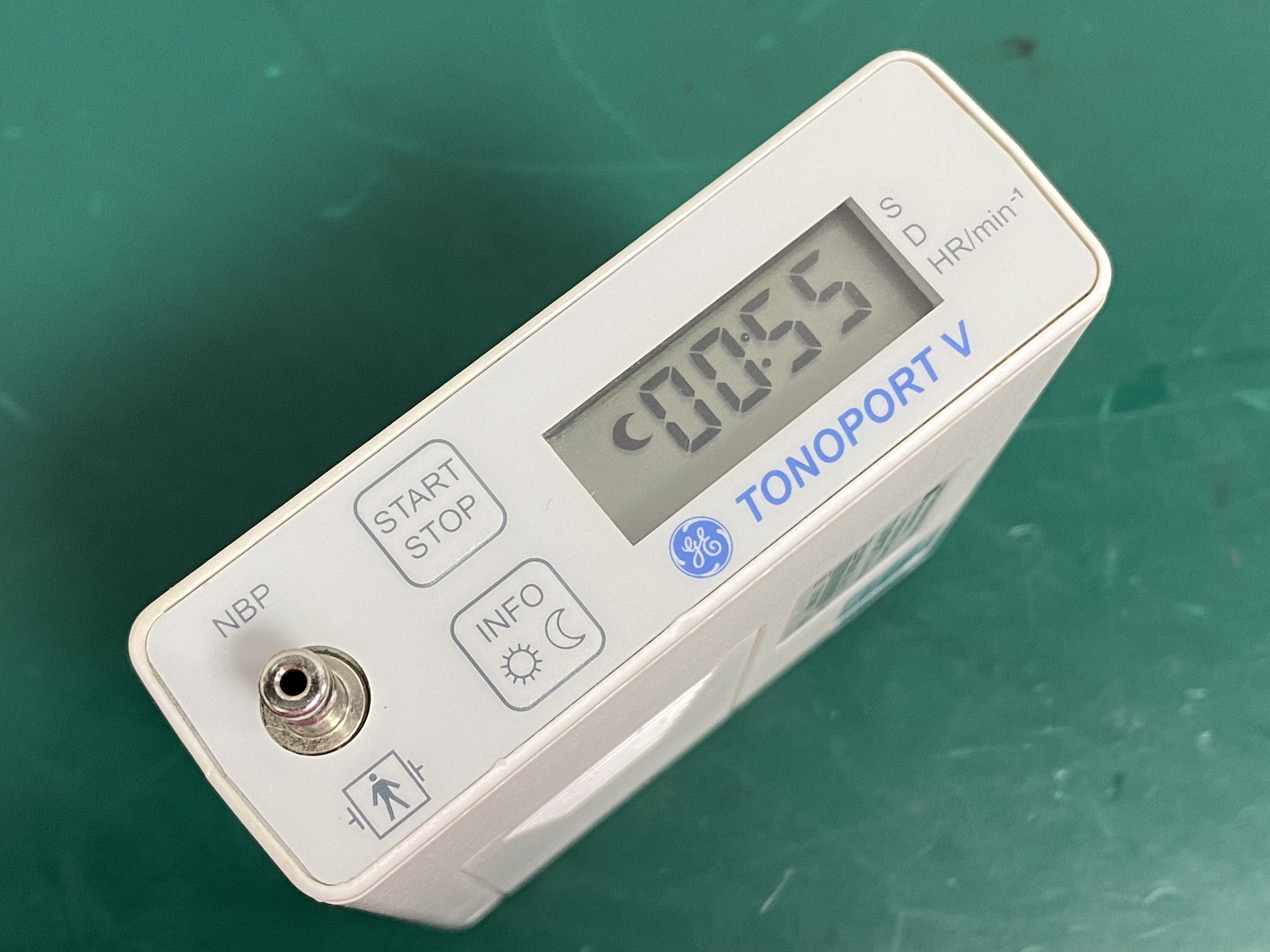GE Tonoport V Ambulatory Blood Pressure System -36