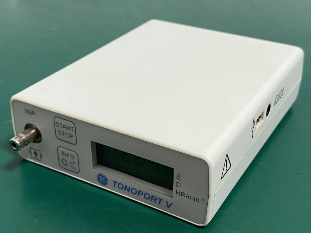 GE Tonoport V Ambulatory Blood Pressure System -37