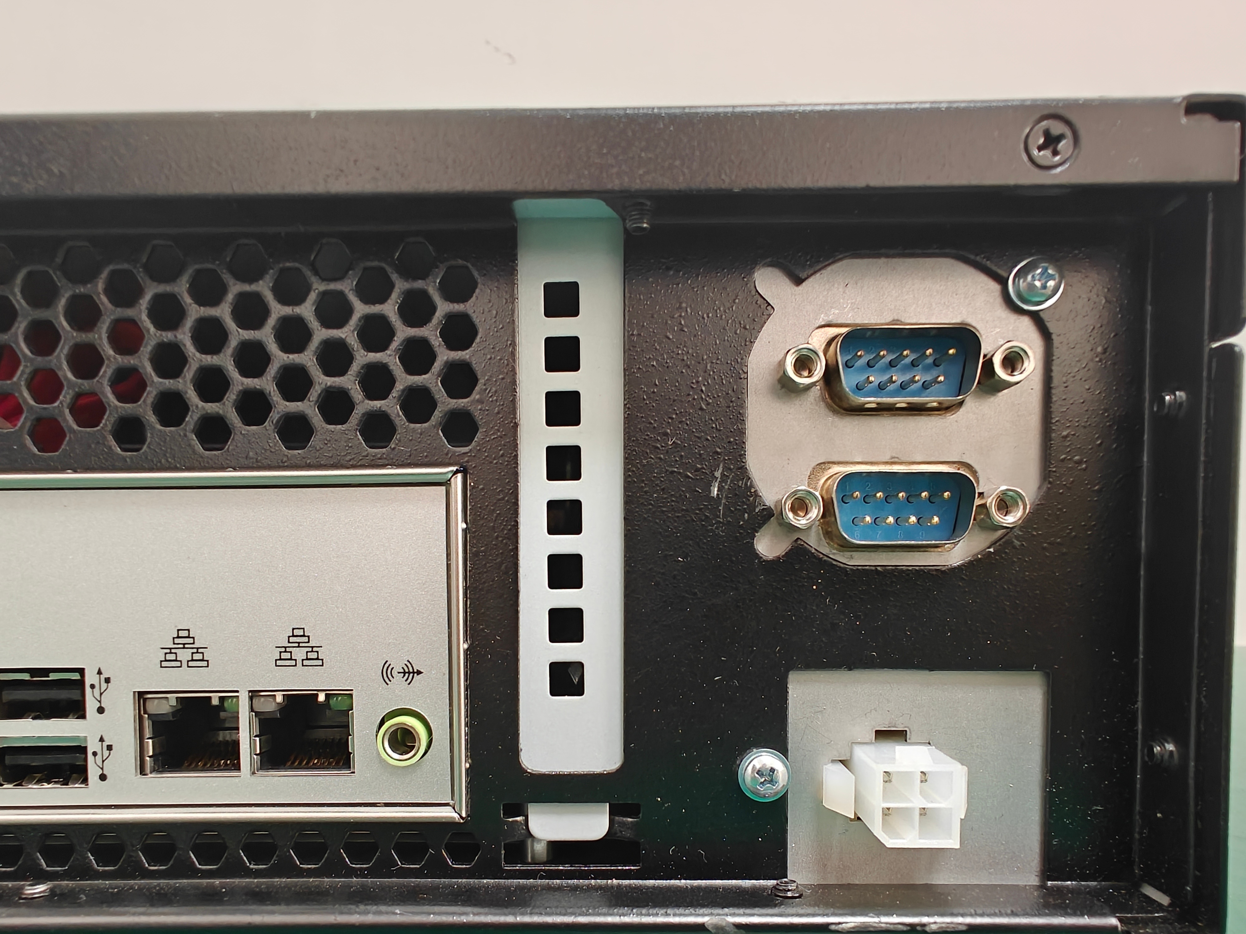 Advantech AIMB-B2000 industrial computer -2