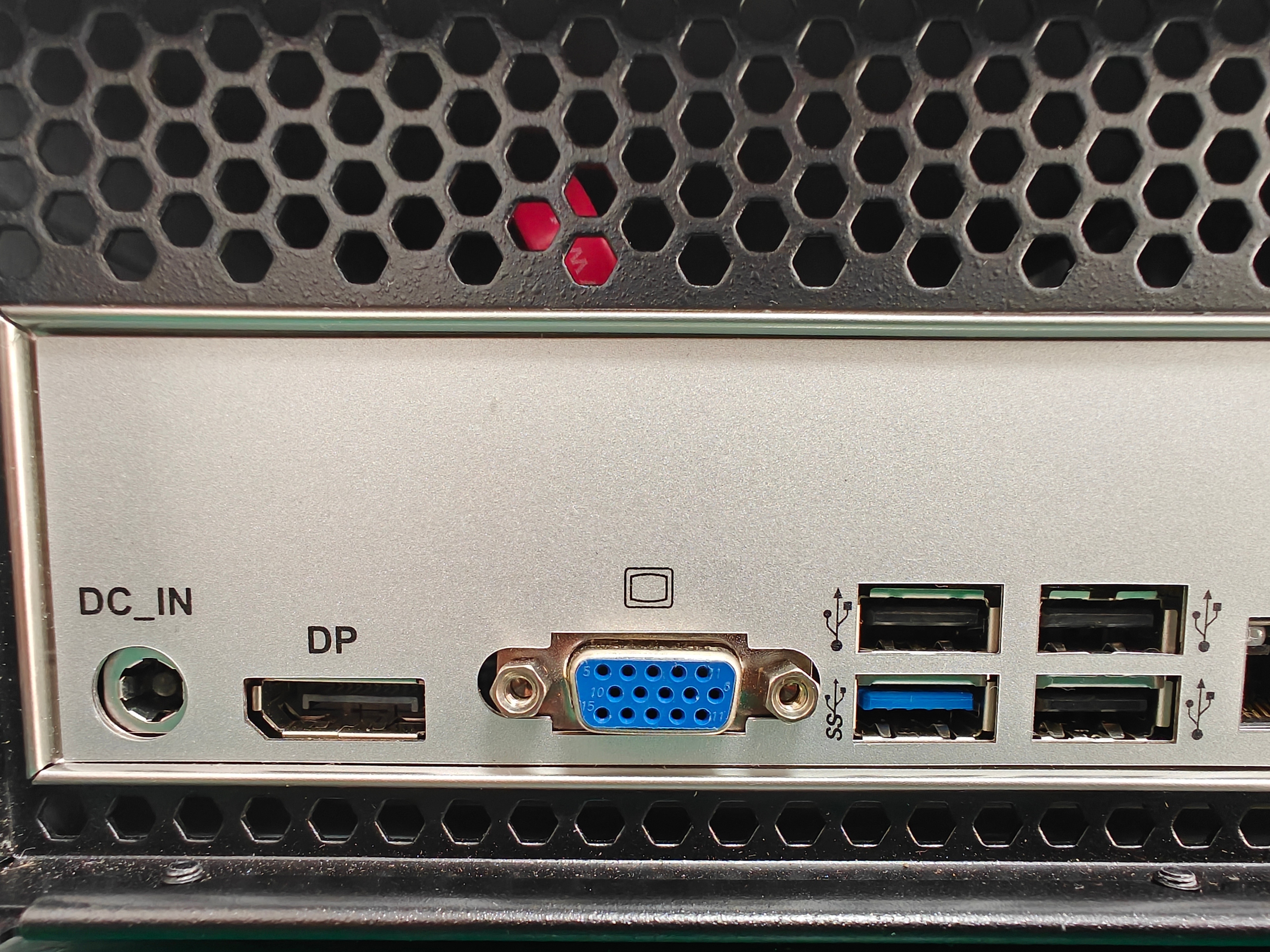 Advantech AIMB-B2000 industrial computer -1