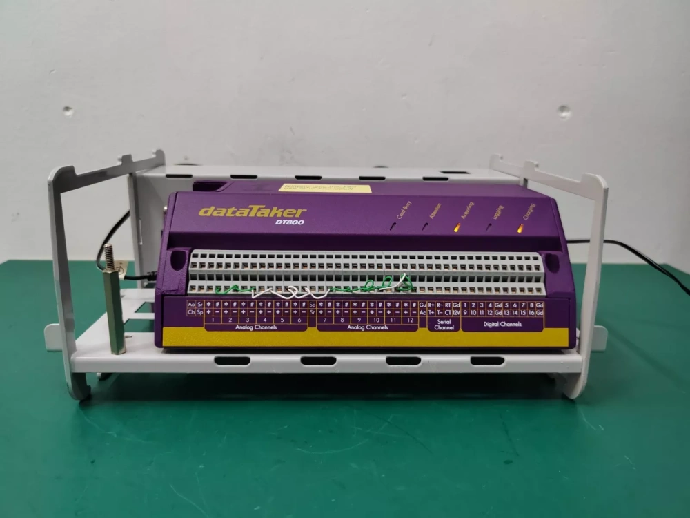 dataTaker DT800 Data Logger  -1