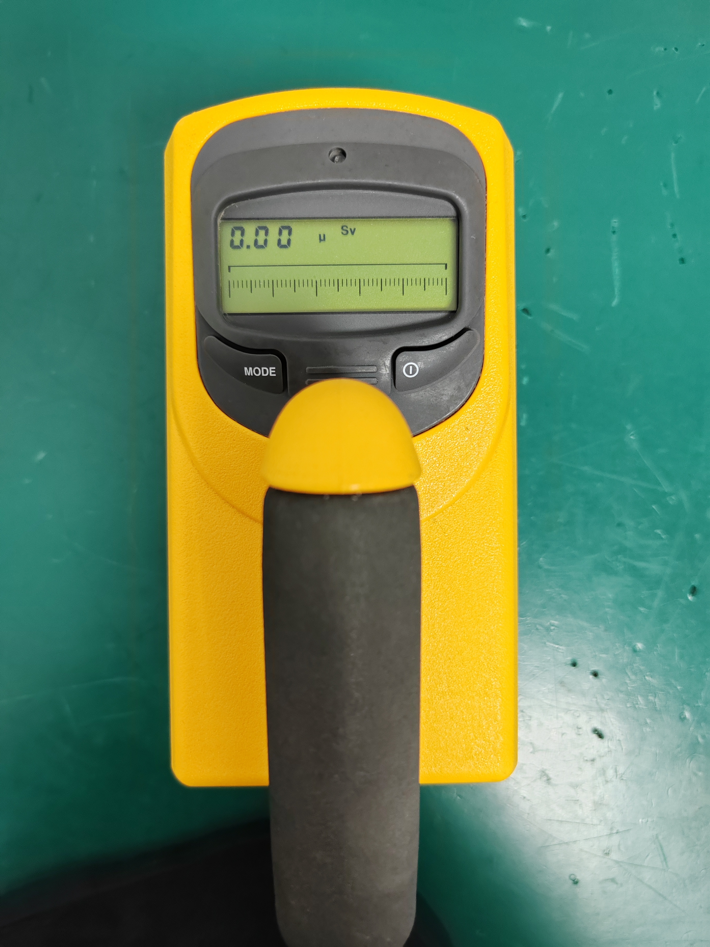 Fluke 451P-DE-SI-RYR Ion Chamber Survey Meter