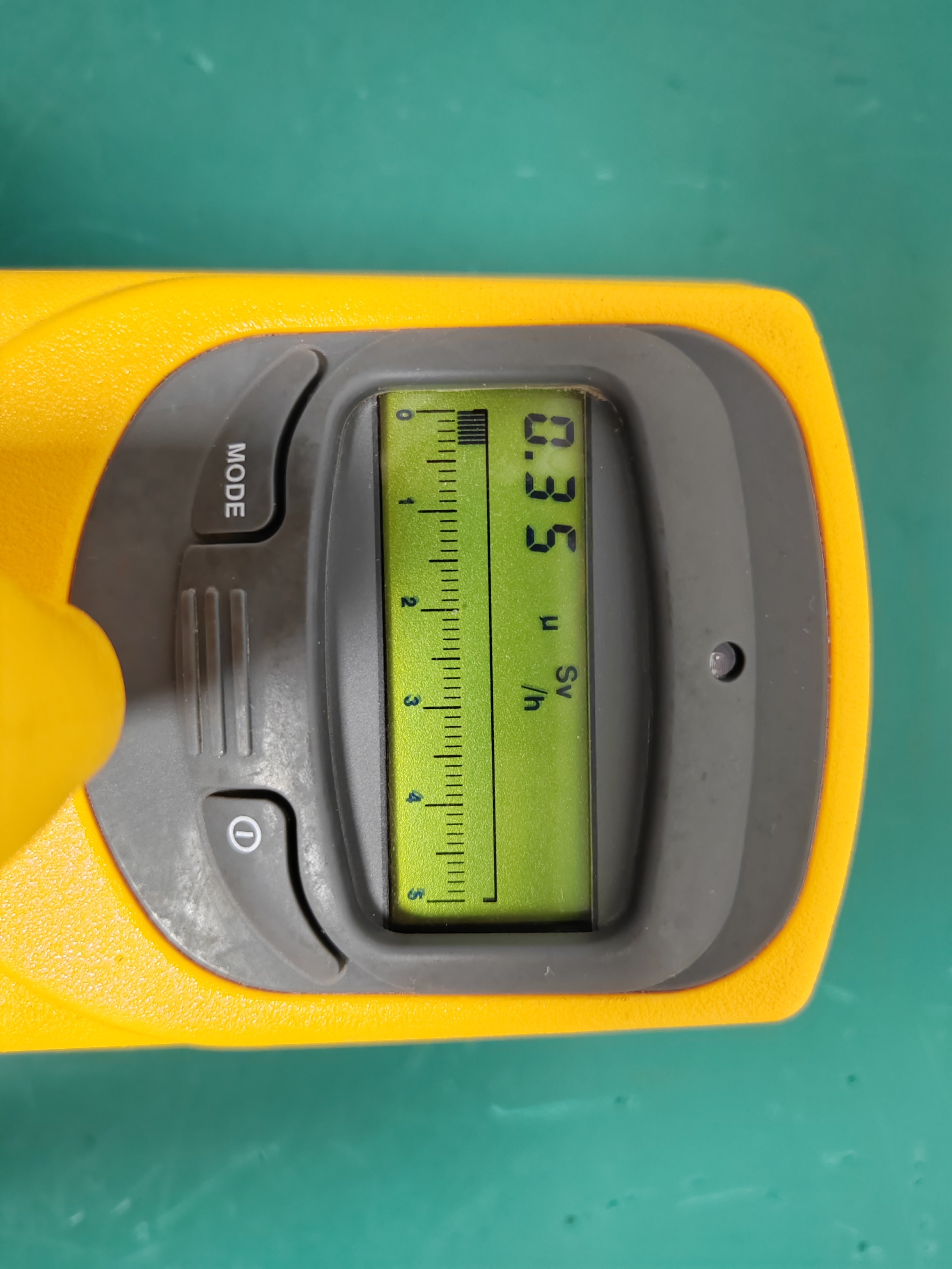 Fluke 451P-DE-SI-RYR Ion Chamber Survey Meter