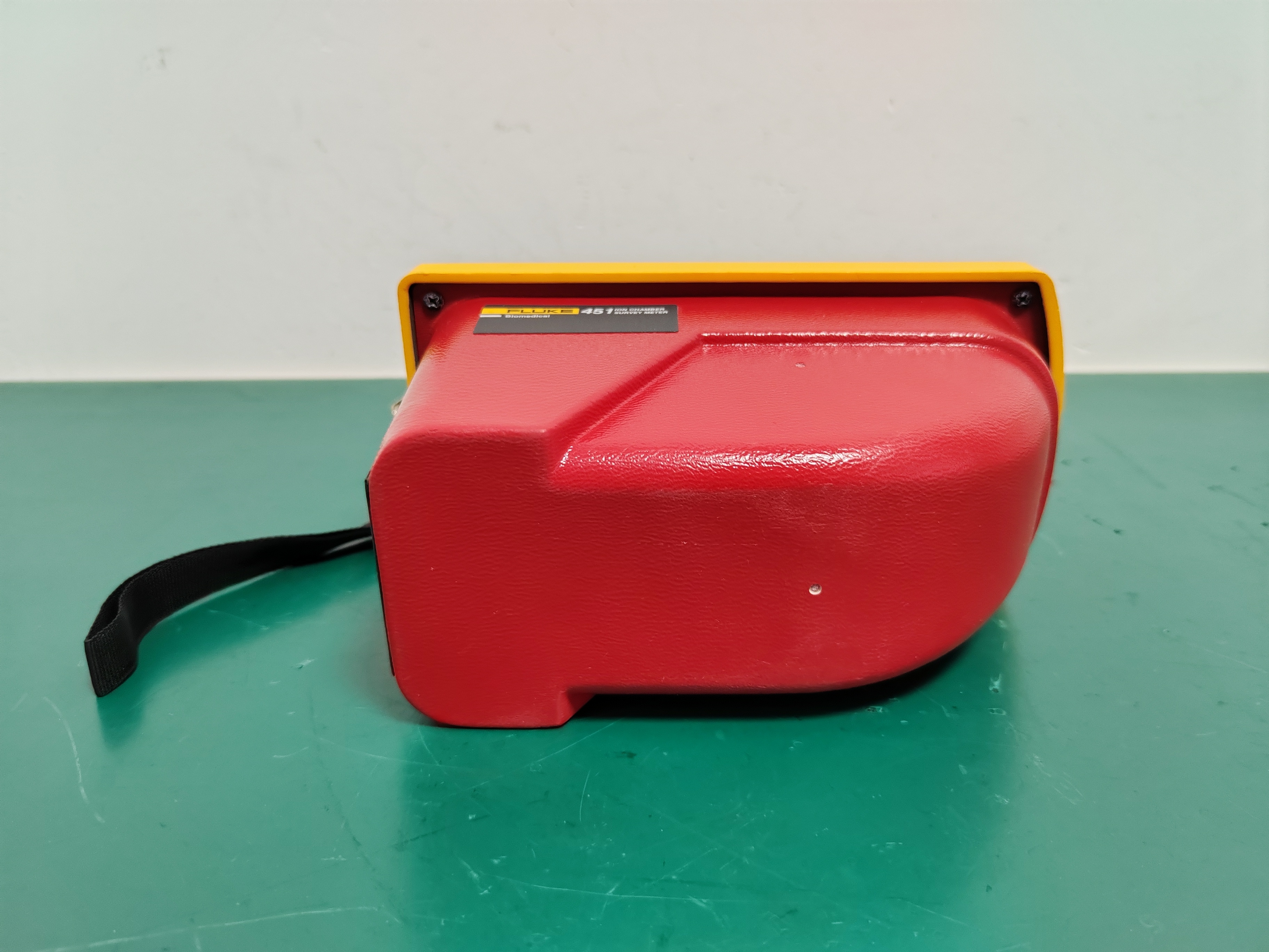 Fluke 451P-DE-SI-RYR Ion Chamber Survey Meter