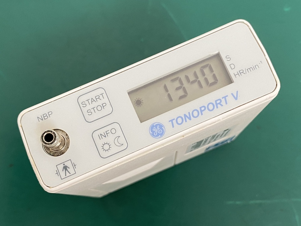 GE Tonoport V Ambulatory Blood Pressure System -44