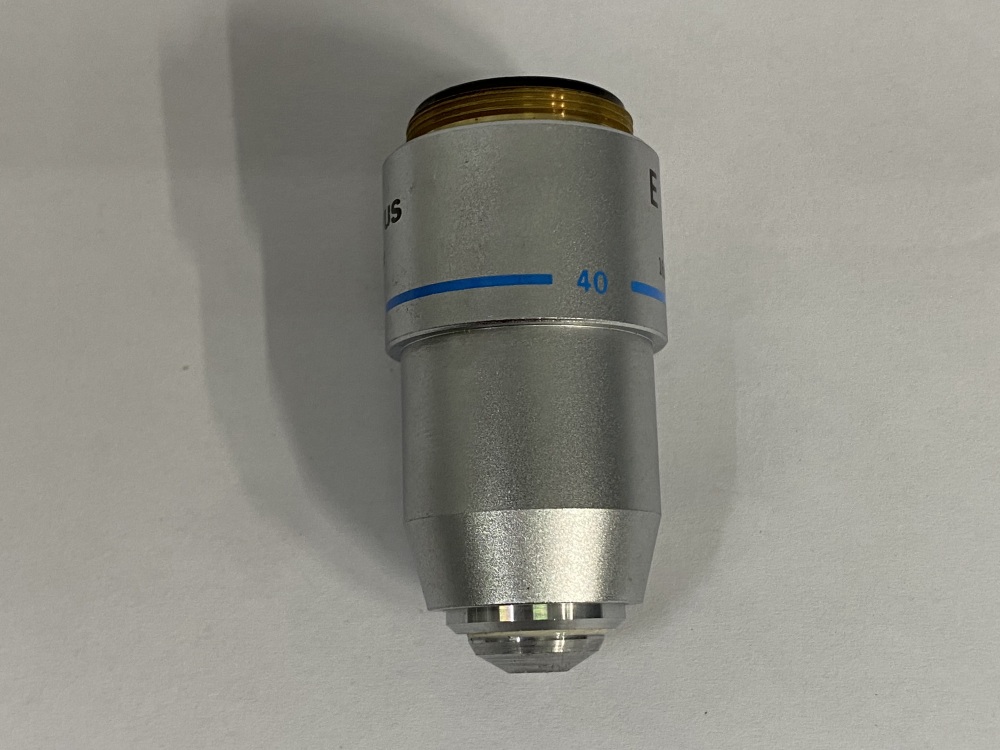 Olympus E A40 0.65 160/0.17 Microscope Objectives -1