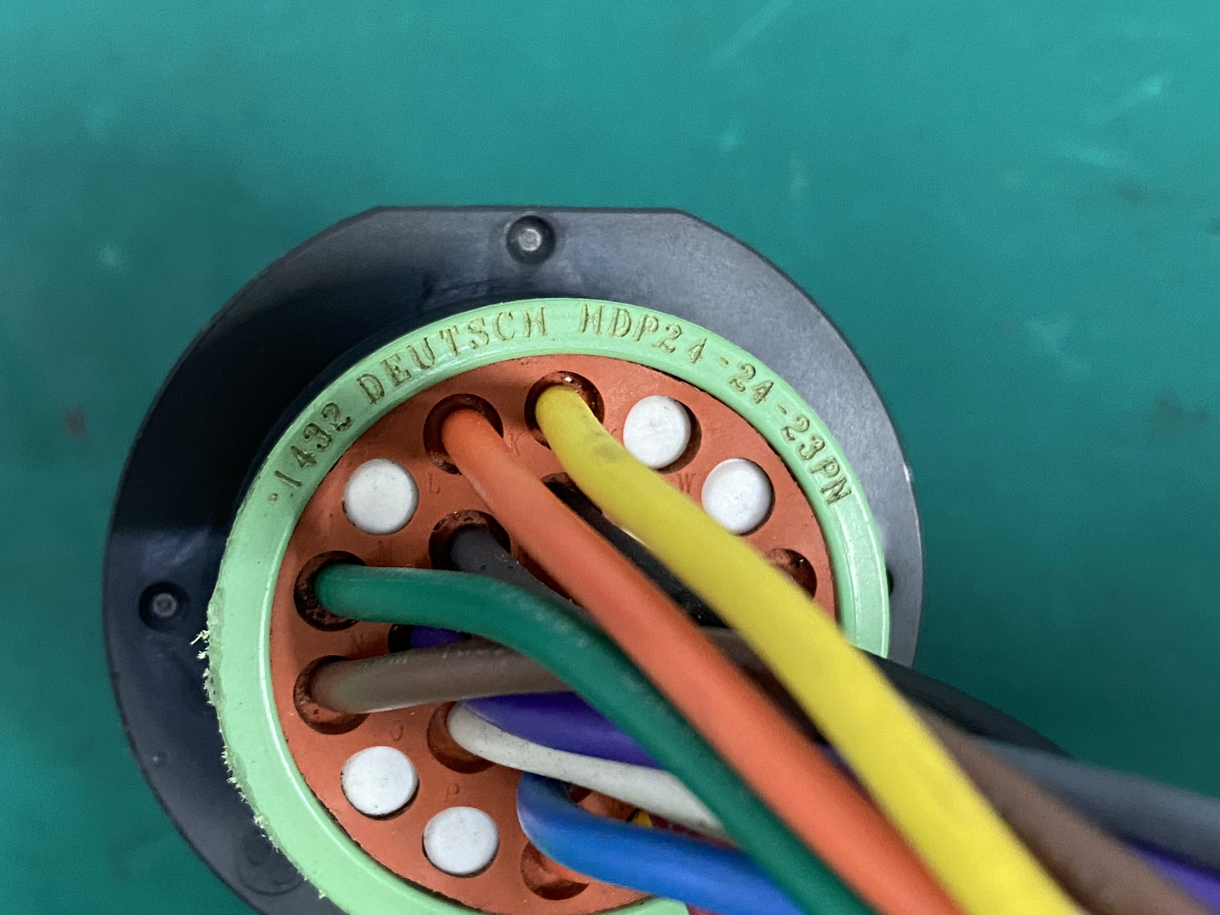 Plug 1432 DEUTSCH HDP24-24-23PN