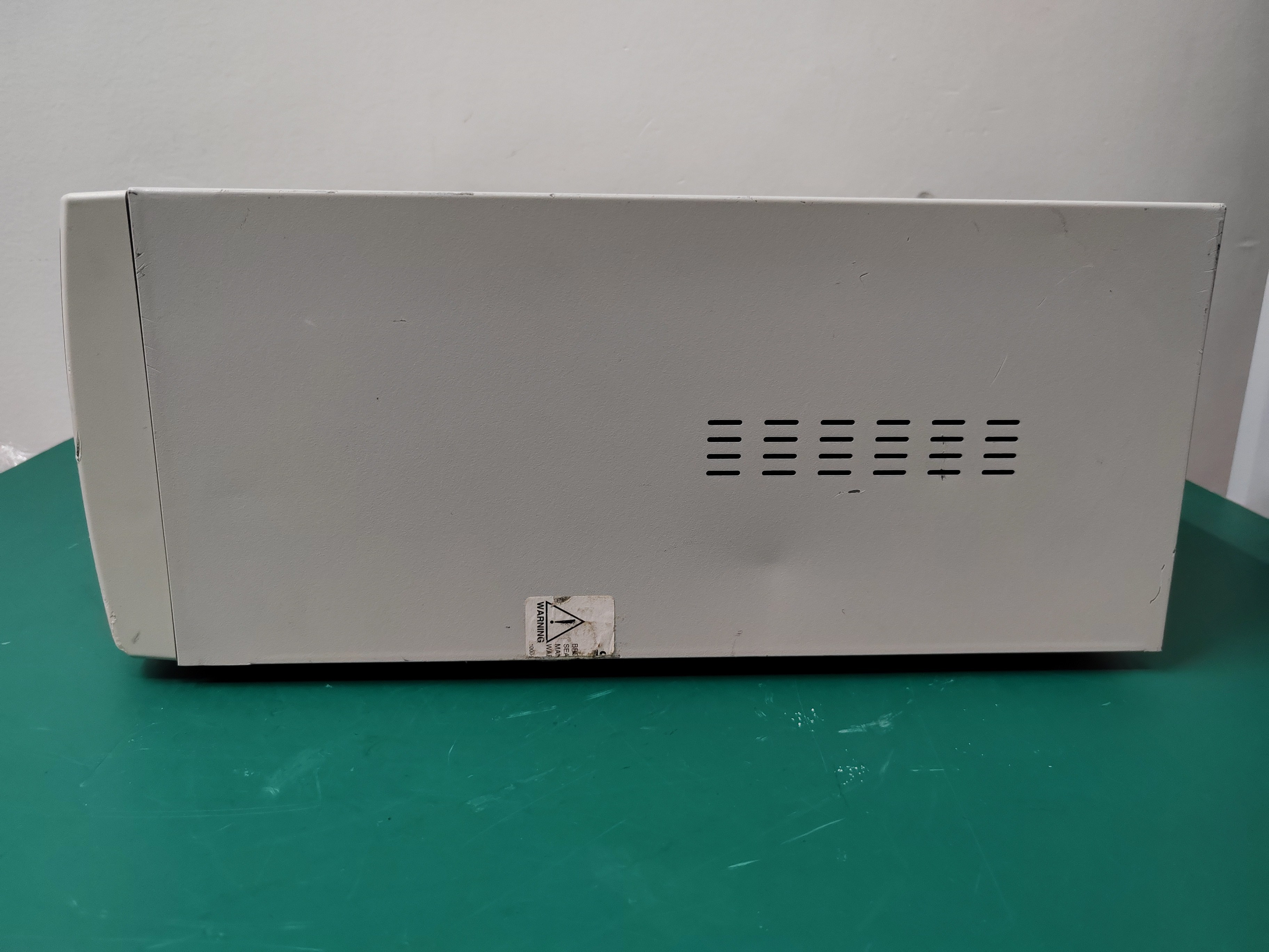Stryker SDC3 0240060100 Rear Panel Connections and Video Ports