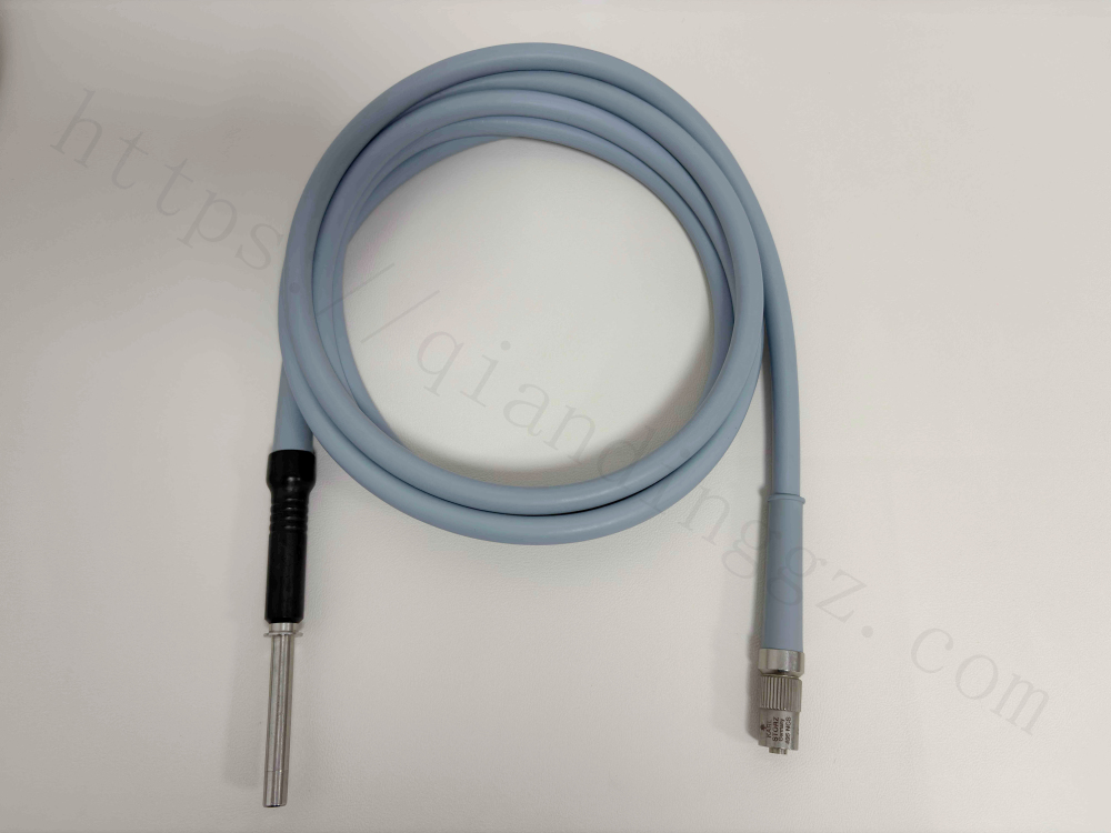 Alt: Full length view of Karl Storz 495 NCS gray medical light guide cable