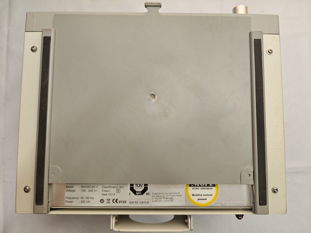 Bottom technical specifications label showing Karl Storz model 264320 20 -1, 100-240V and serial number RZ 10819-B