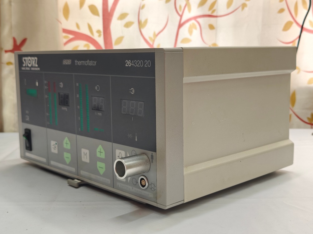 Side and front isometric view of the Karl Storz 264320 20 Thermoflator medical gas device
