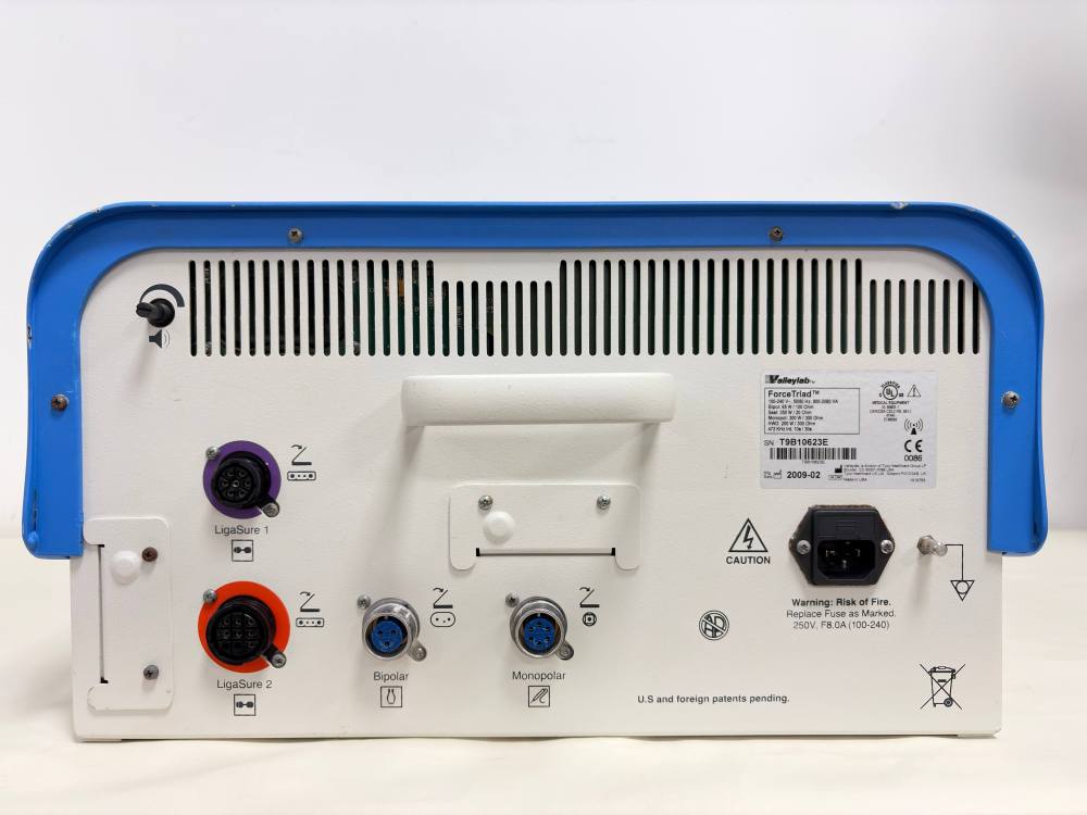 Rear panel with all ports, power inlet and official specification label SN:T9B10623E
