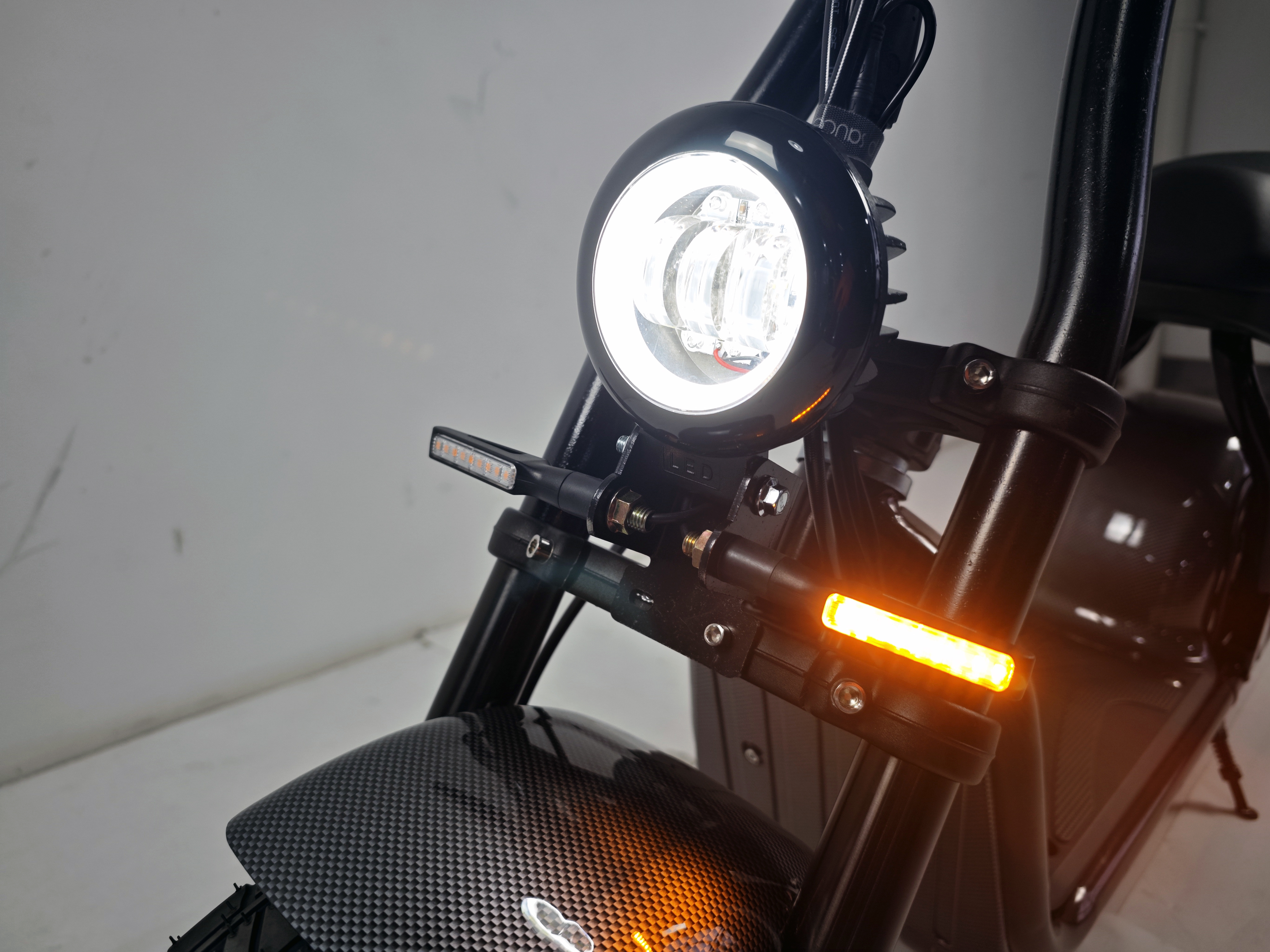 2025 Hot Selling Mini Citycoco Scooter Electrique 1000W Powerful Adult Electric Bike With Seat Cheap Urban E Scooter
