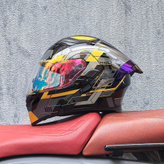 DOT helmet with shinning glass and tail wing