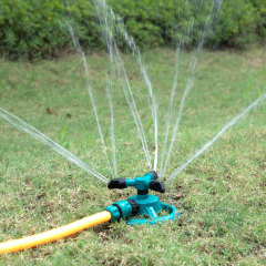 プラスチック製ガーデンウォーターロータリースプリンクラー,プラスチック製3アーム回転式散水機