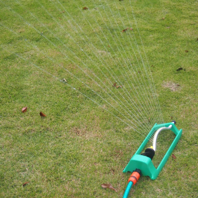 18 holes garden oscillating sprinkler,garden water oscillating sprinklers