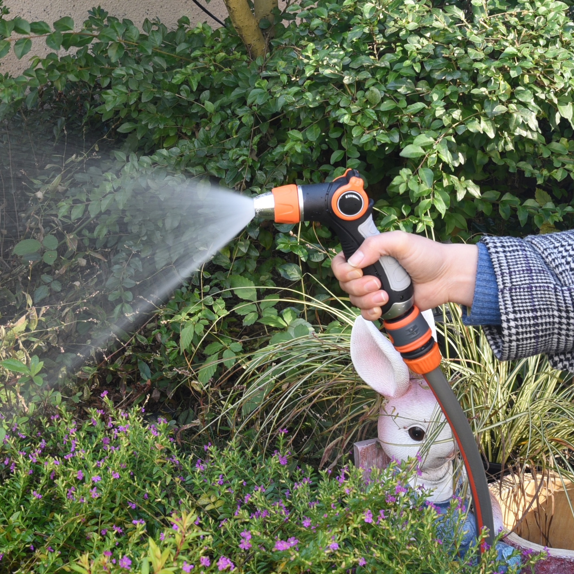 Thumb Valve Portable Garden Water Nozzle,Plastic adjustable garden spray nozzle with thumb valve