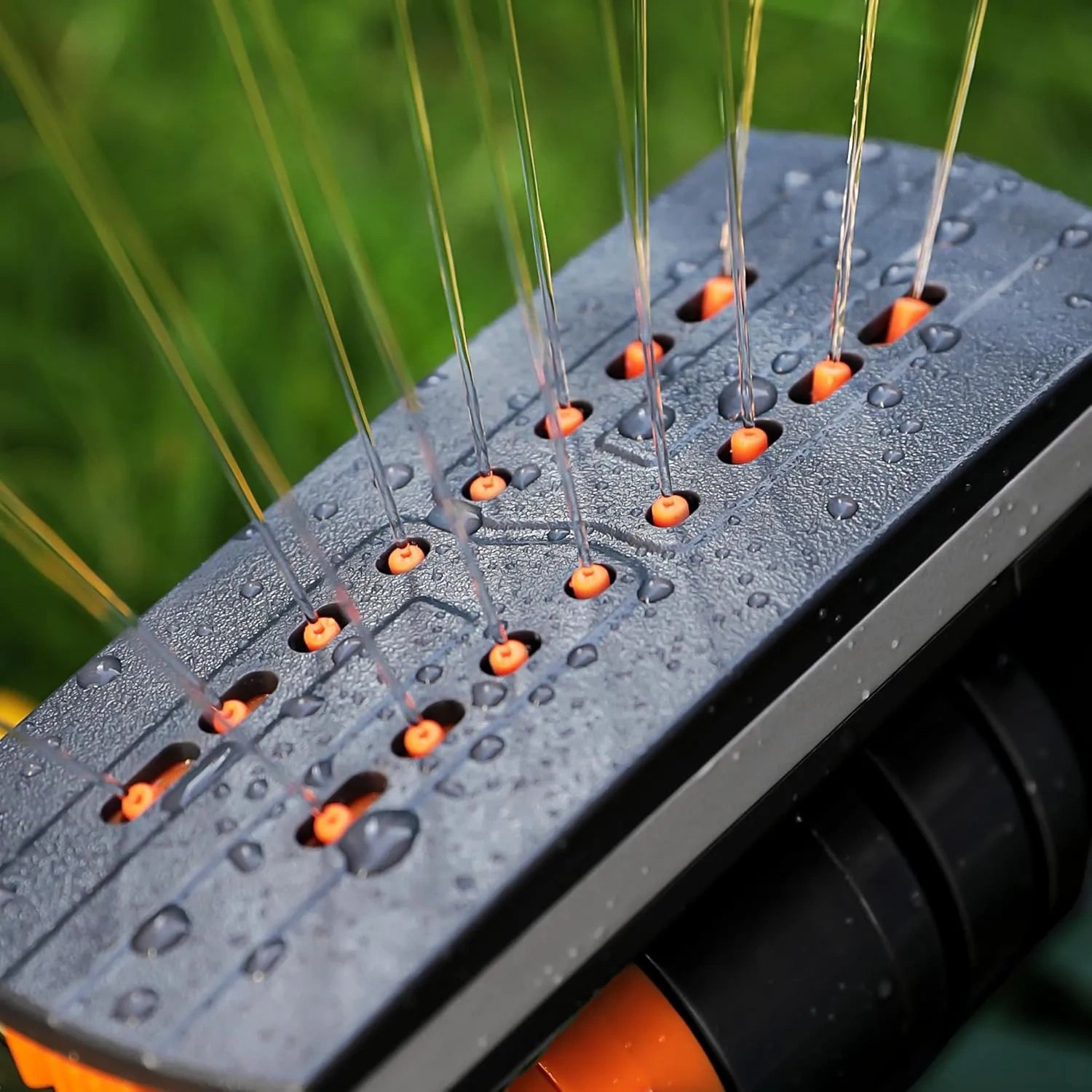 Aspersor de água oscilante para jardim com 16 furos,Aspersor de jardim oscilante com 16 furos e estaca de 90 cm (3 pés).