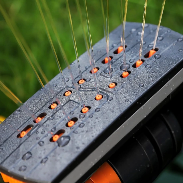 Aspersor de água oscilante para jardim com 16 furos,Aspersor de jardim oscilante com 16 furos e estaca de 90 cm (3 pés).