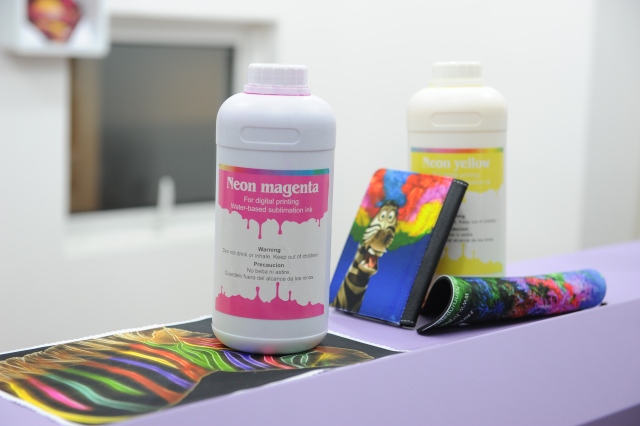 Dispersed Fluroscent Dye Sublimation Ink For Polyester Sportswear Printing Compatible For Epson Ro land Mimaki Mutoh