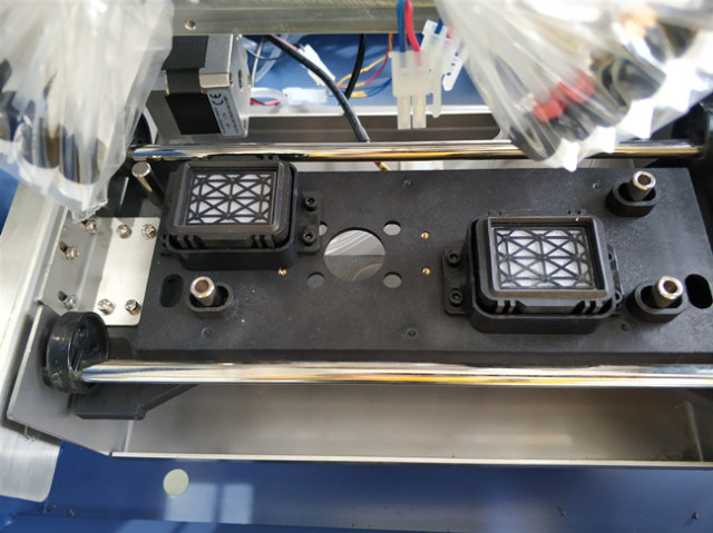 1.8m Dual Heads DX5/I3200 Sublimation Inkjet Printer For Textile, Sportswear And Fabric