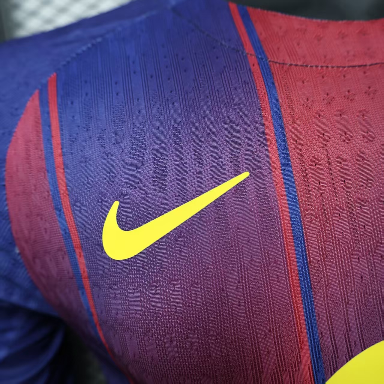 2025-2026 Barcelona player edition home long sleeved football jersey