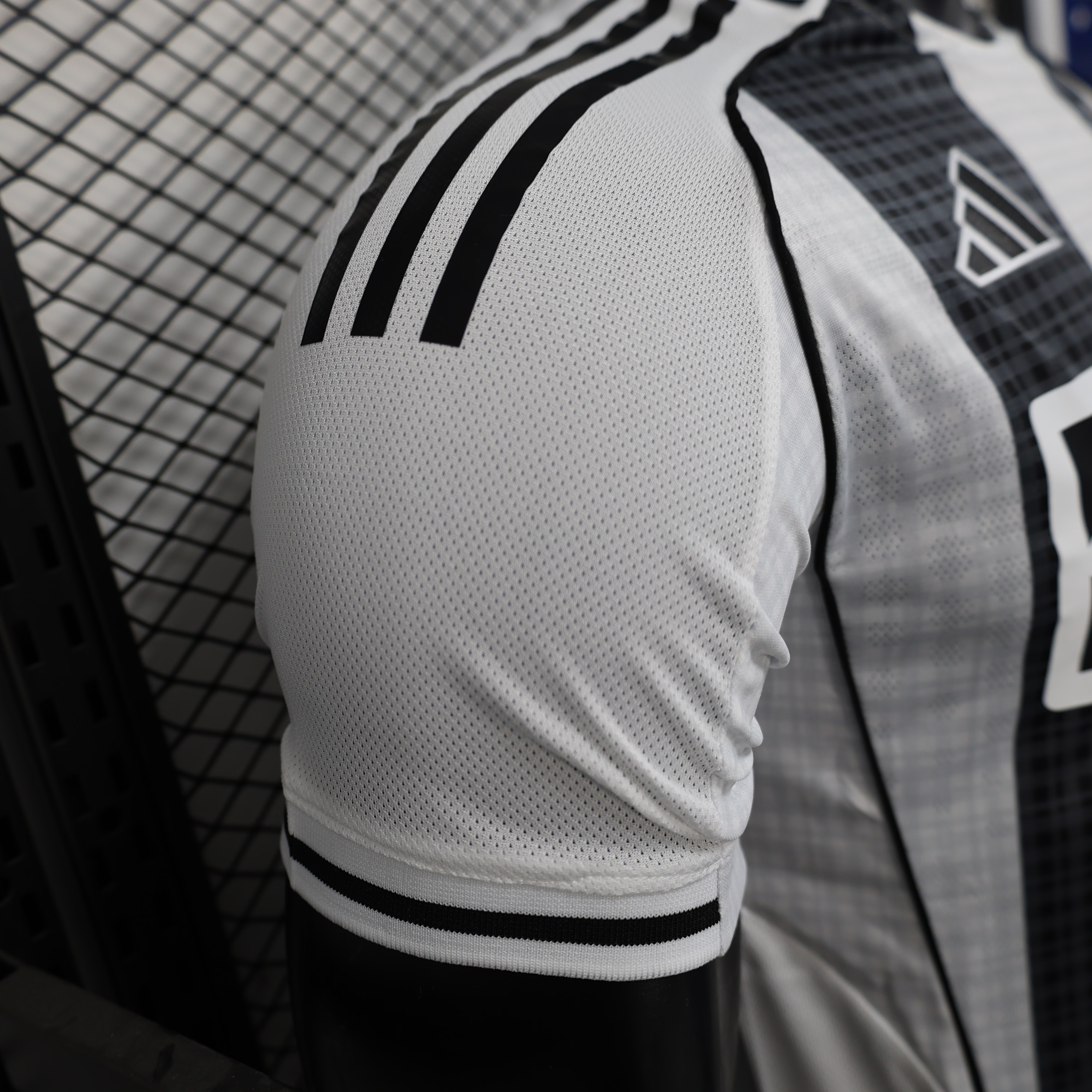 2025-2026 Newcastle United player edition home football jersey