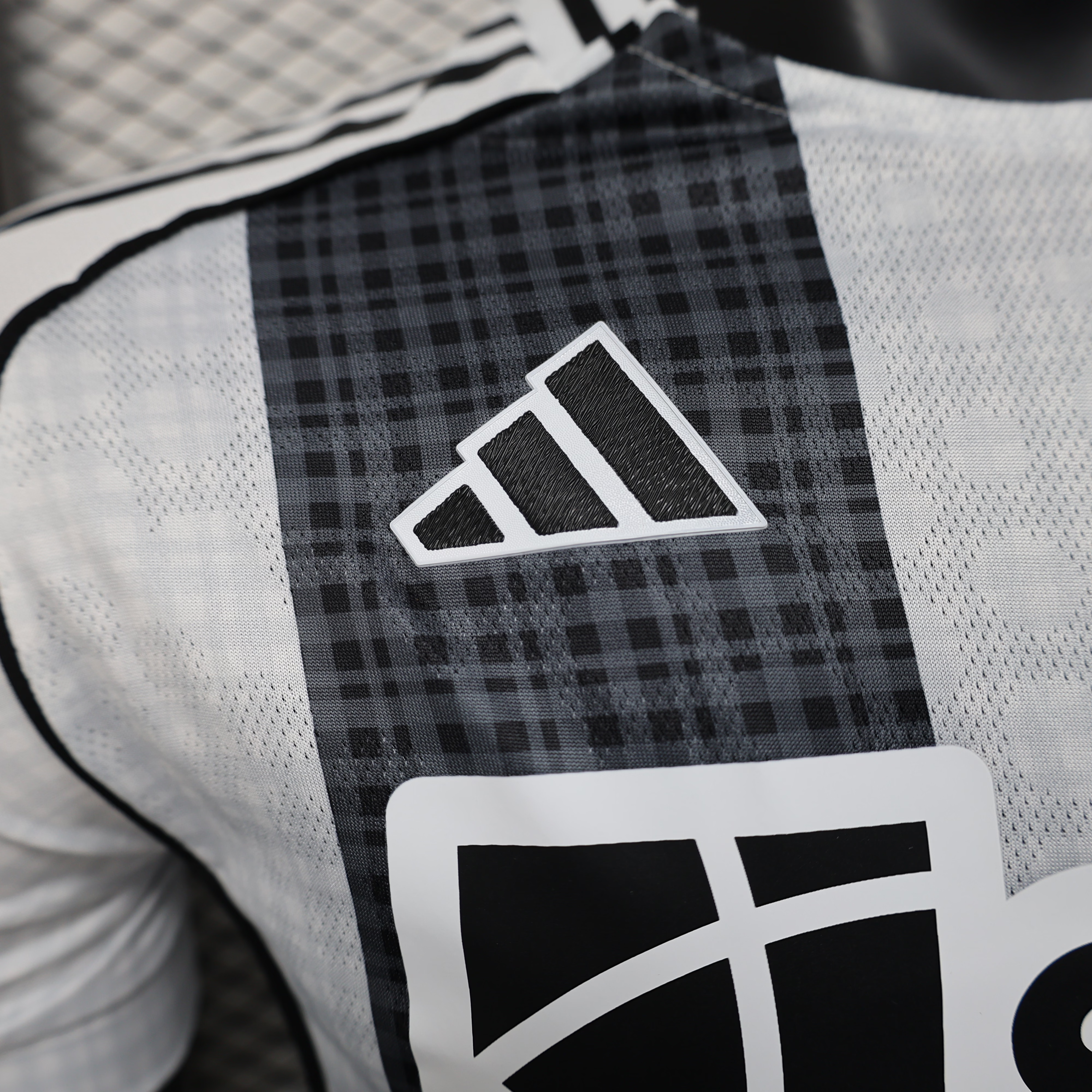 2025-2026 Newcastle United player edition home football jersey