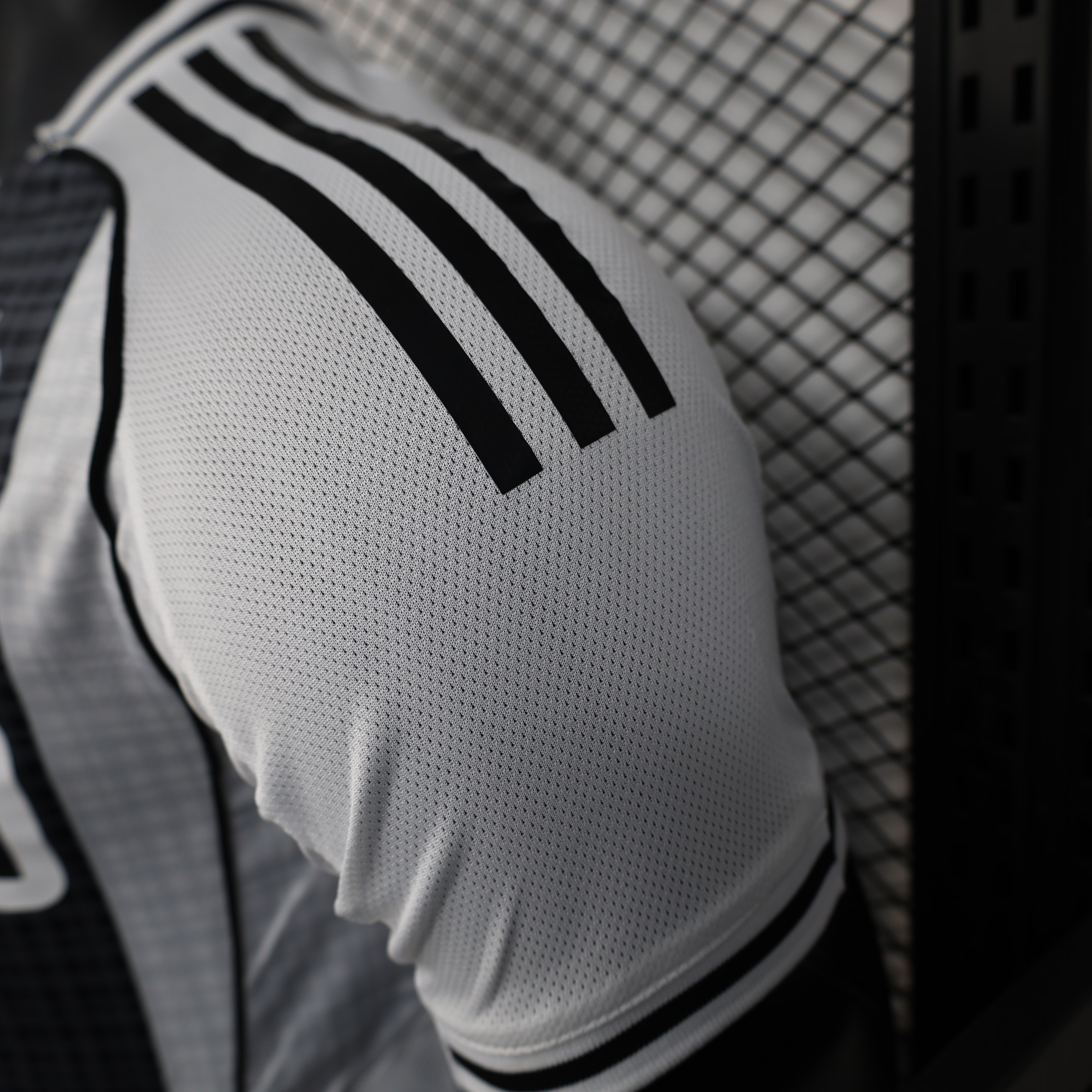 2025-2026 Newcastle United player edition home football jersey